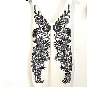 ❤️💕🌸Bébé white and black dress♥️🌸💕